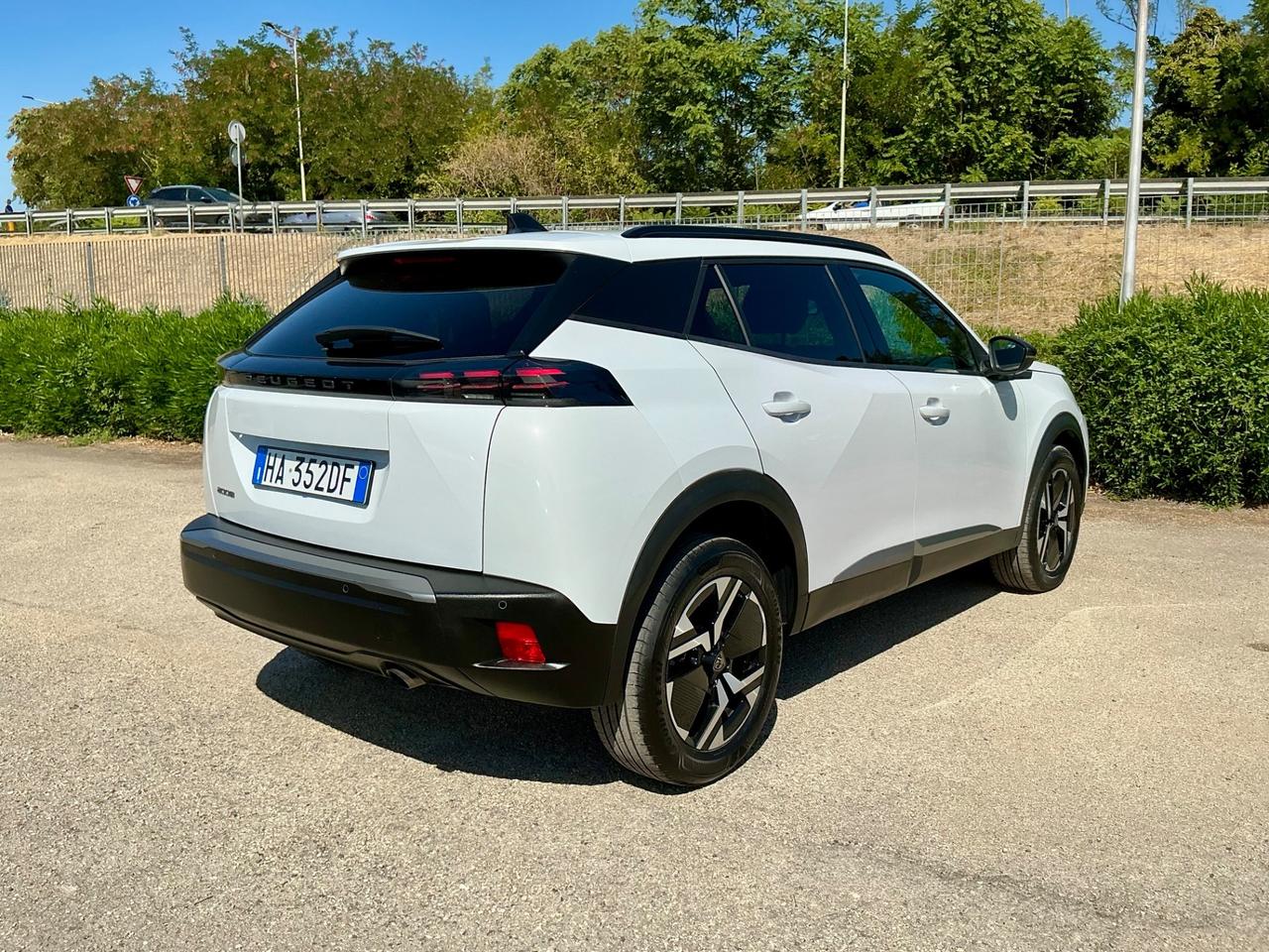 Peugeot 2008 1.2 Turbo 100 Cv Allure