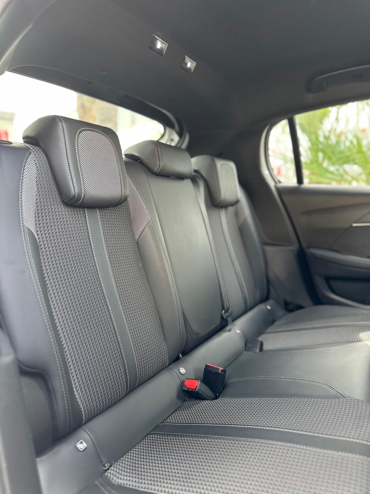 Peugeot 208 PureTech 100 Stop&Start EAT8 5 porte GT Line