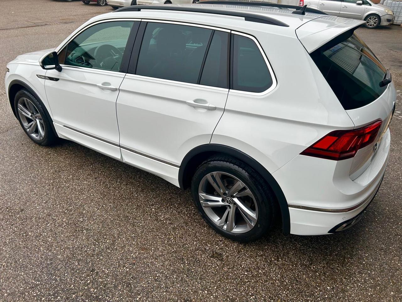 Volkswagen Tiguan 2.0 TDI 150 CV SCR DSG R-Line