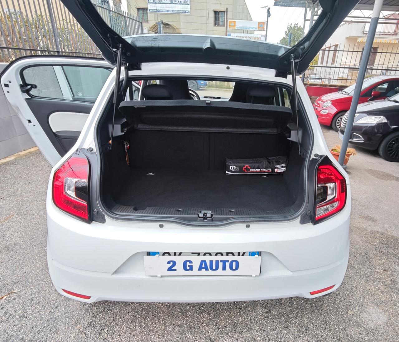 Renault Twingo SCe 75cv con block shaft 30.000km