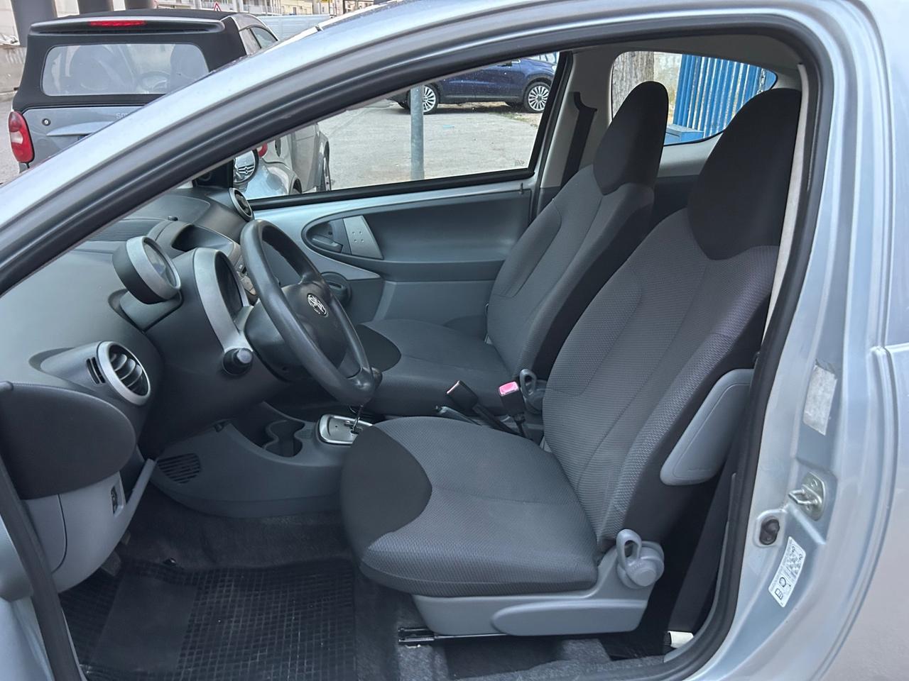 Toyota Aygo 1.0 benzina 68 cv 2008 automatica