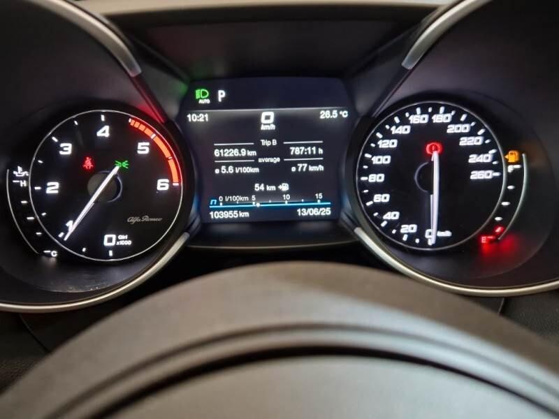 Alfa Romeo Giulia 2.2 Td 160 CV AT8 Business