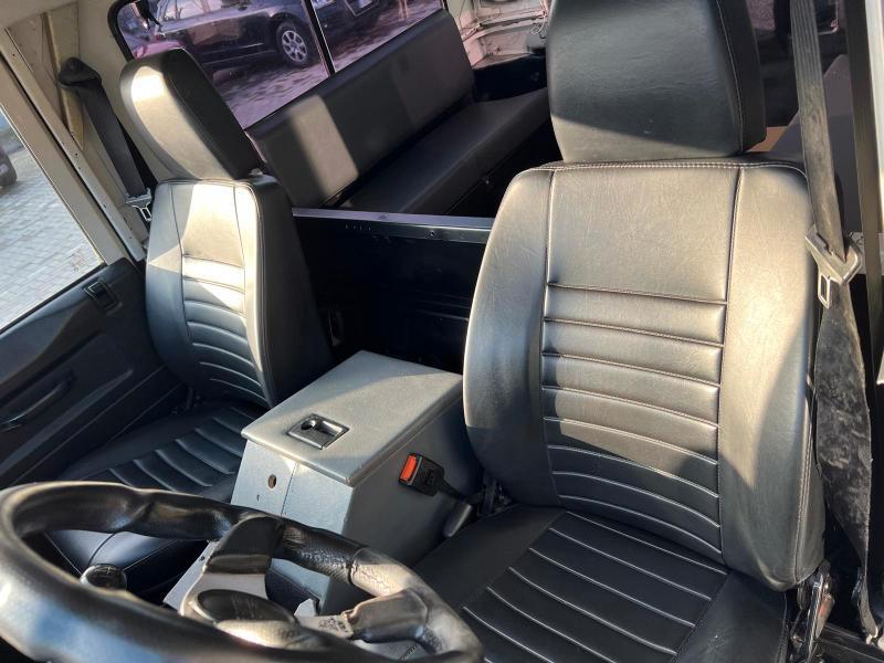 Land Rover Defender 90 SW Defender 90 2.5 tdi County