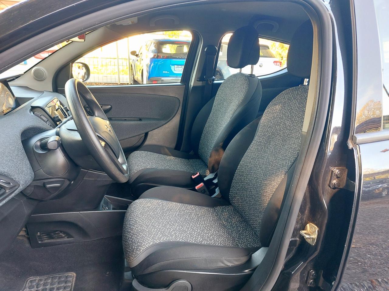 Lancia Ypsilon 1.0 Hybrid 70CV Silver Plus - 2022