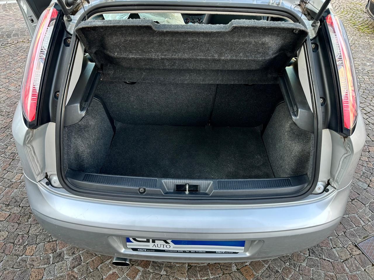 Fiat Punto 1.3MJT II 75CV 5P Lounge -Neopatentati