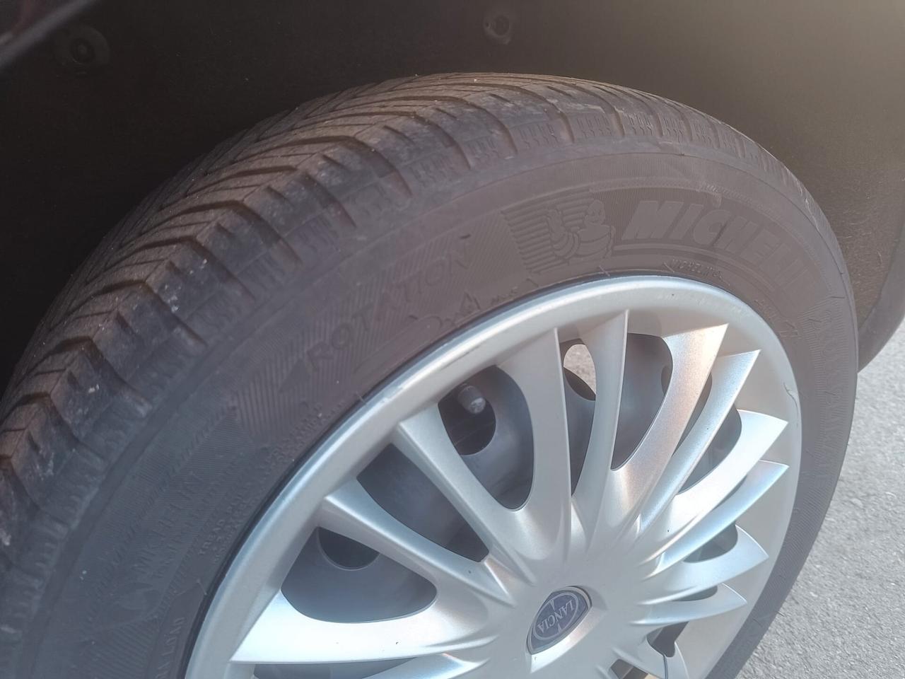 Lancia Ypsilon 1.2 69 CV