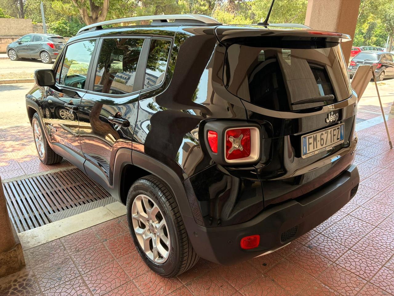Jeep Renegade 1.6Mjt Limited perfetta garantita-17