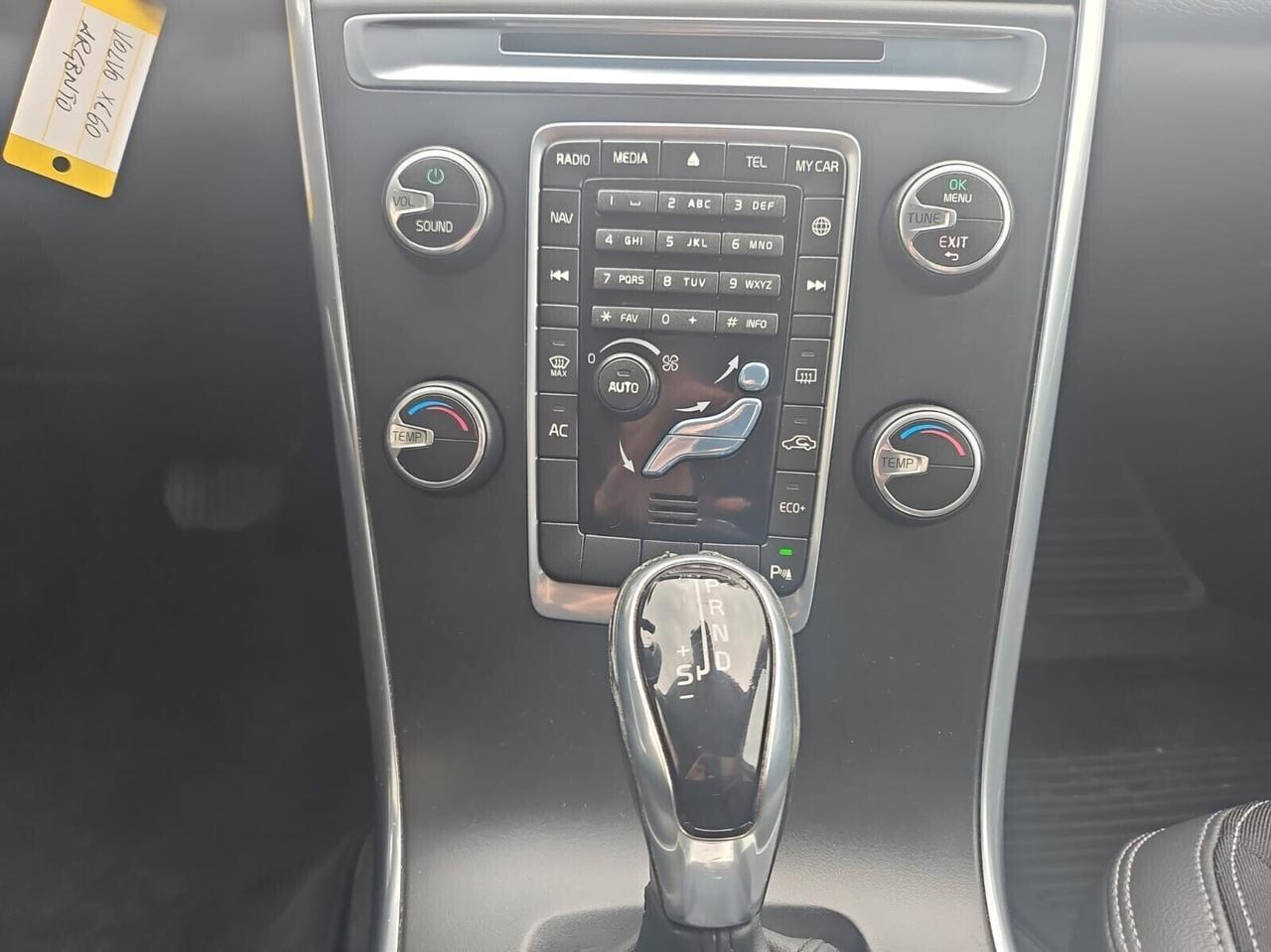 Volvo XC 60 D3 FWD 150CV Momentum AUTO NAVI