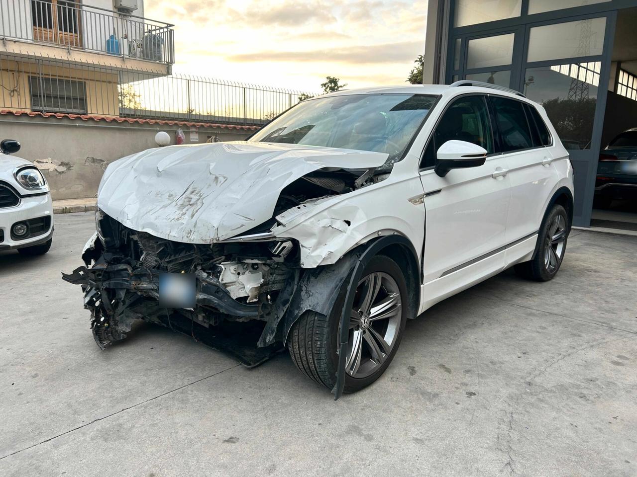 VOLKSWAGEN TIGUAN 2.0 Diesel 150cv - R-Line - 2019