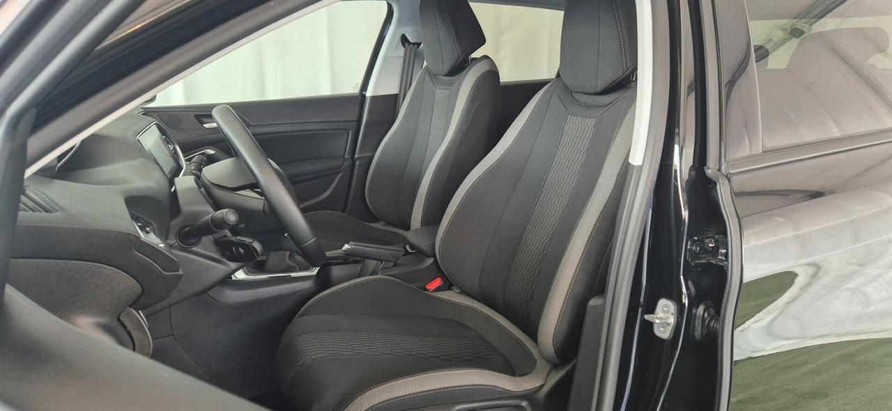 PEUGEOT 308 1.2 110CV 7.000 KM 09/2016