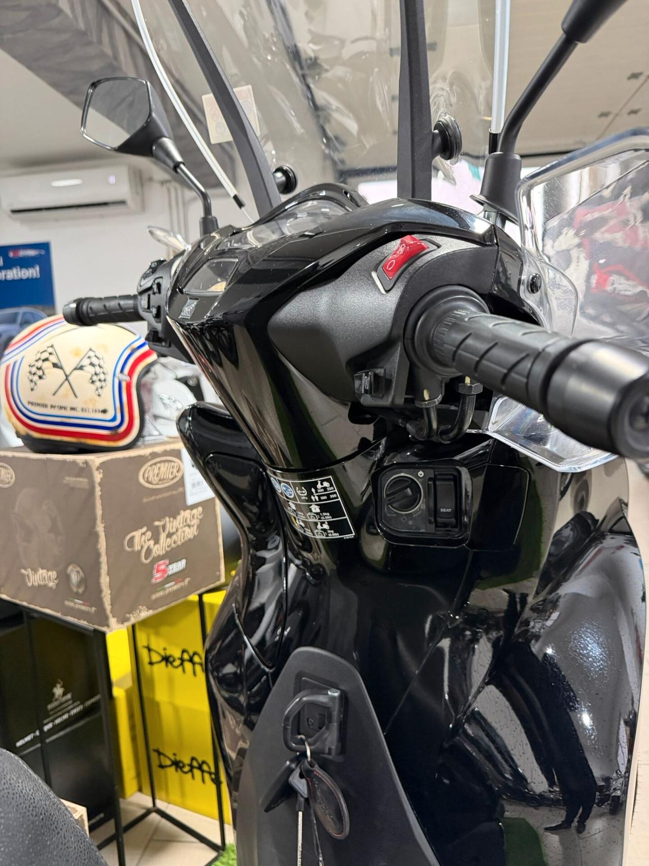 Honda SH 350 0 SINISTRI