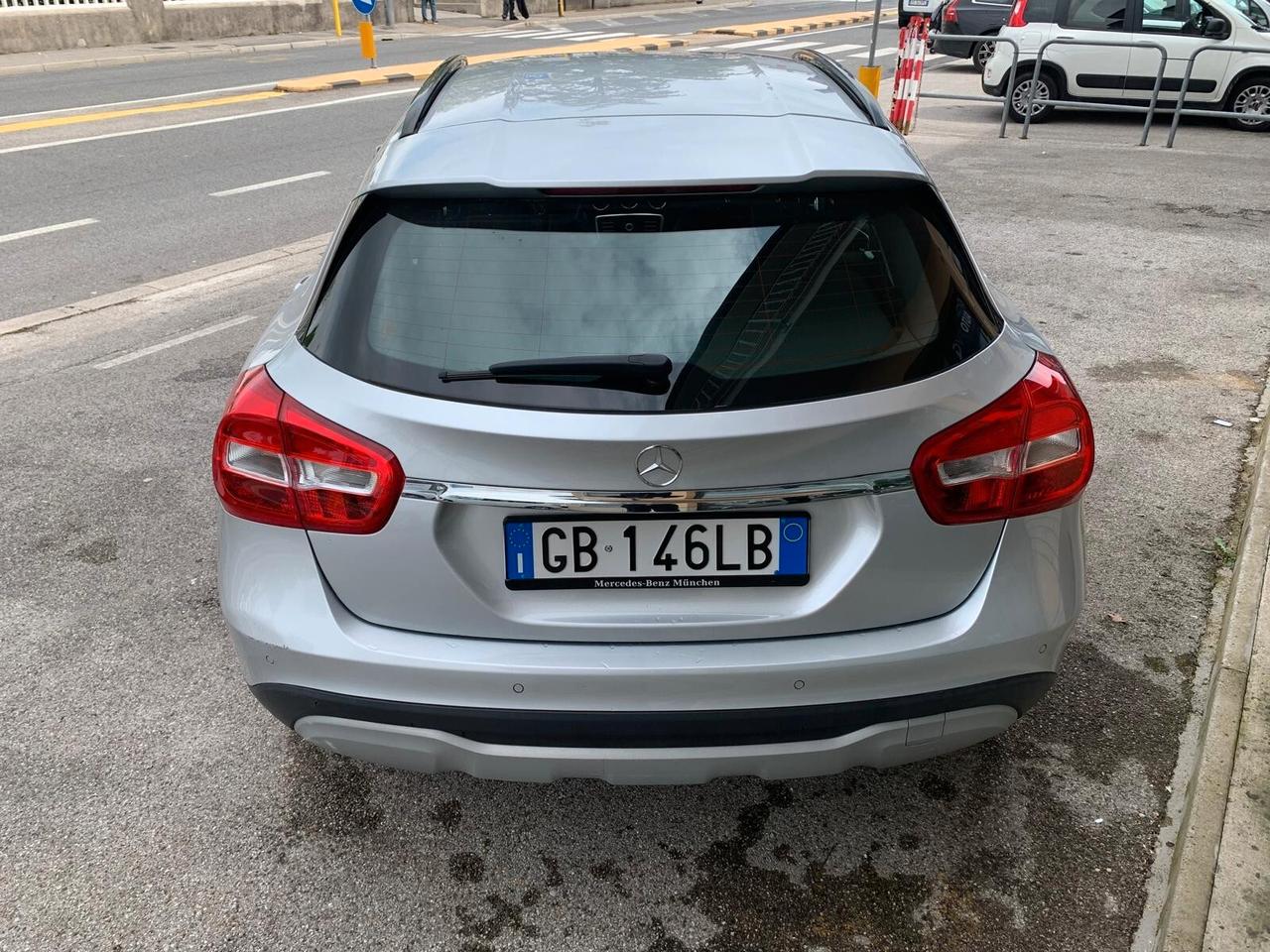 Mercedes-benz GLA 180 Business NEOPAT.
