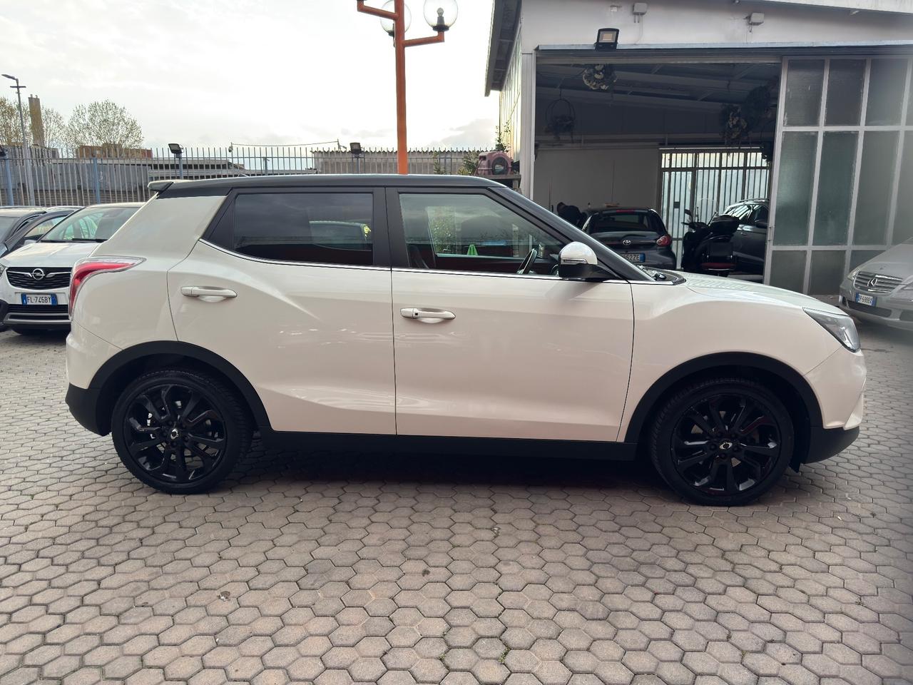 Ssangyong Tivoli 1.6 2WD ADATTA A NEOPATENTATI