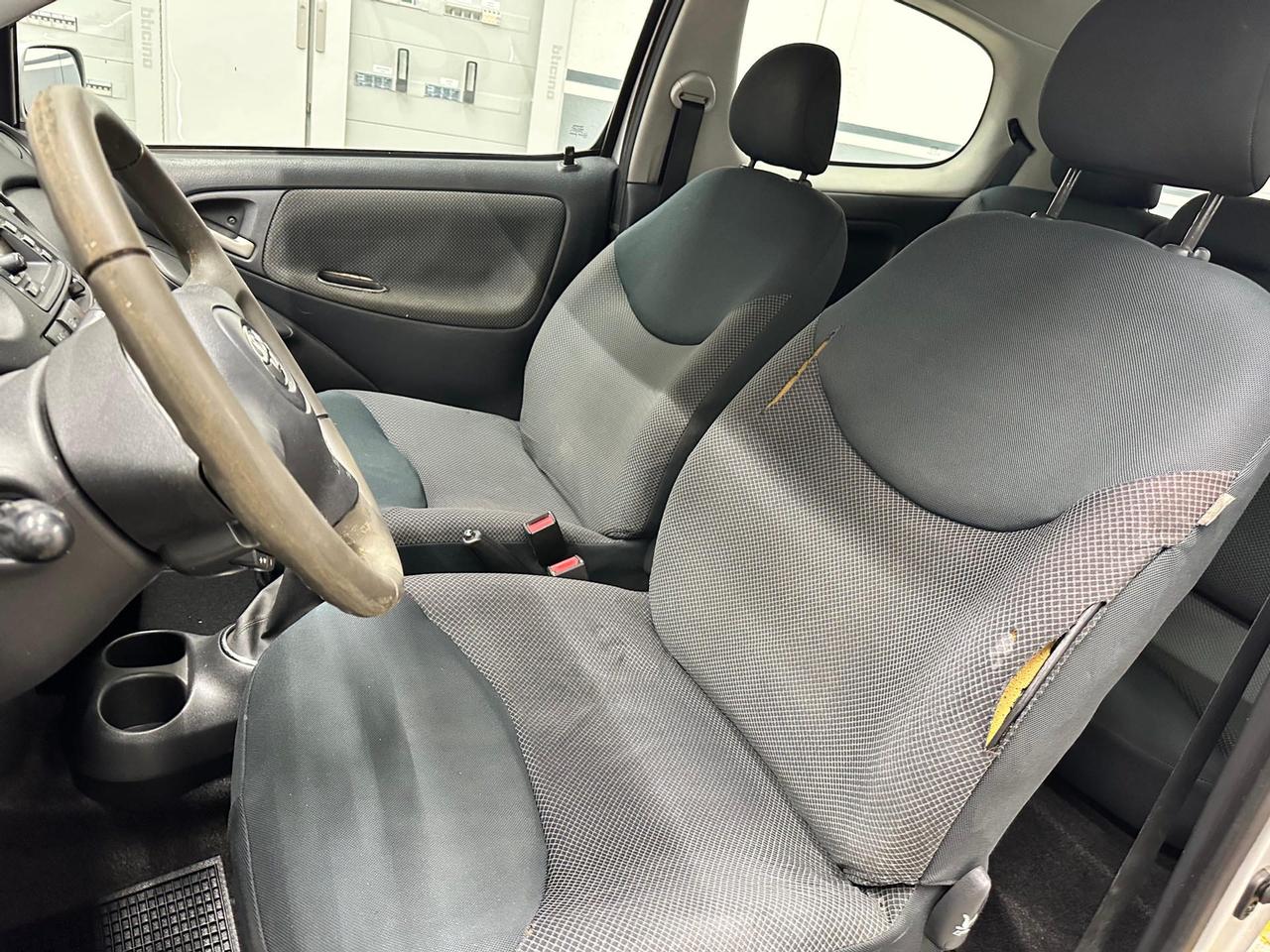 Toyota Yaris 3p 1.4 d-4d Blue