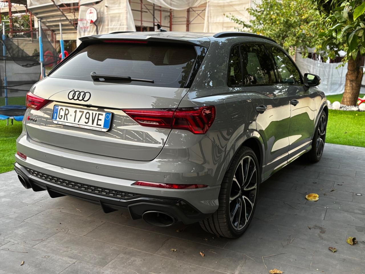Audi Q3 RS Q3 quattro S tronic