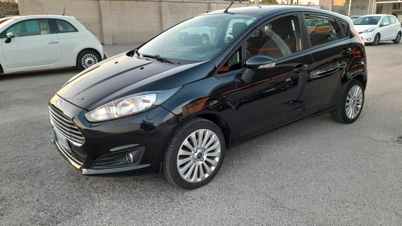 Ford Fiesta 1.4 5 porte Bz.- GPL