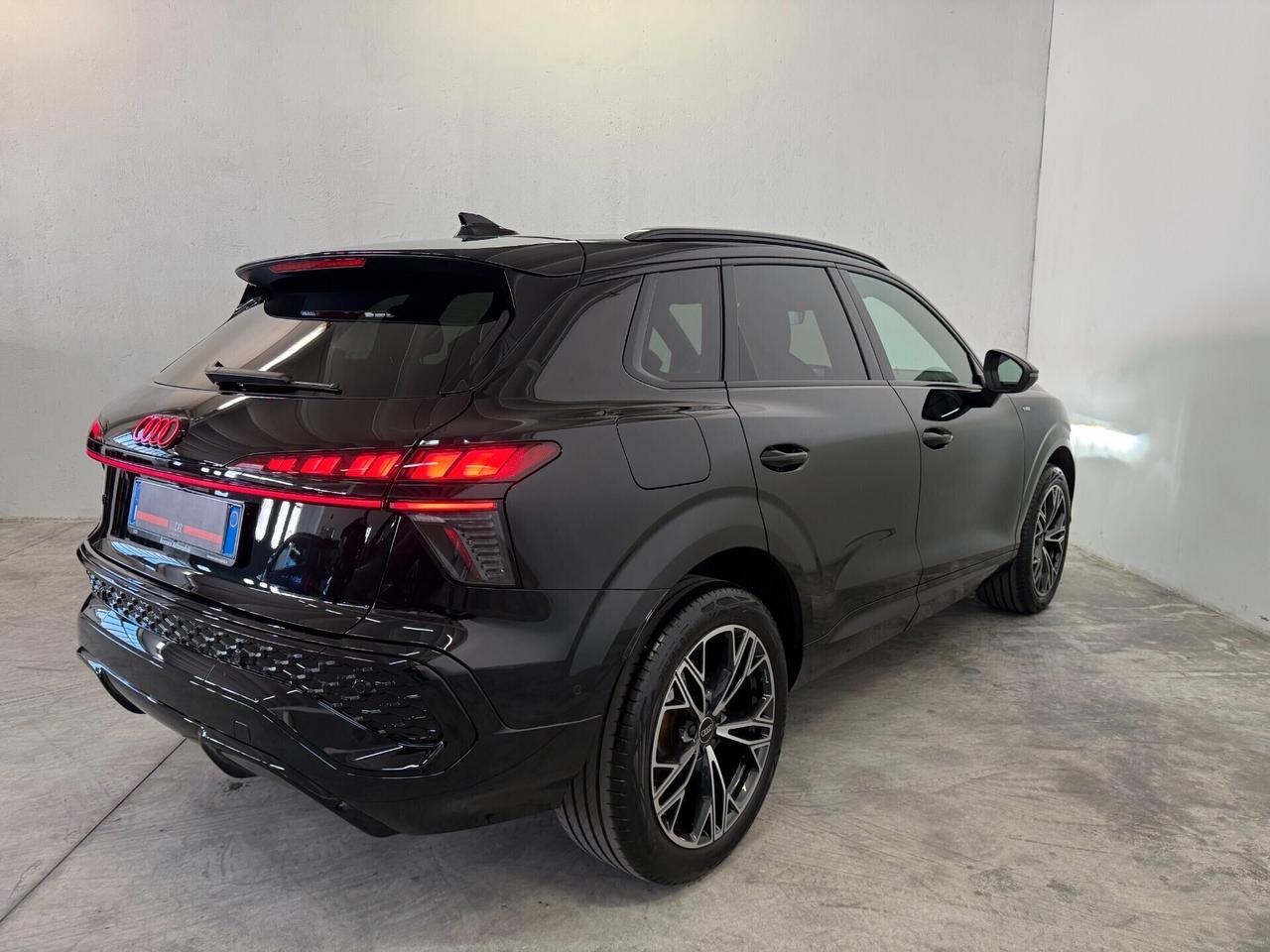 Audi Q3 1.5 tfsi mhev 150 Cv S line edition interno + esterno ITALIANA PRONTA CONSEGNA PREZZO REALE