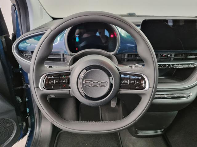 FIAT 500e 3+1 42 kWh La Prima