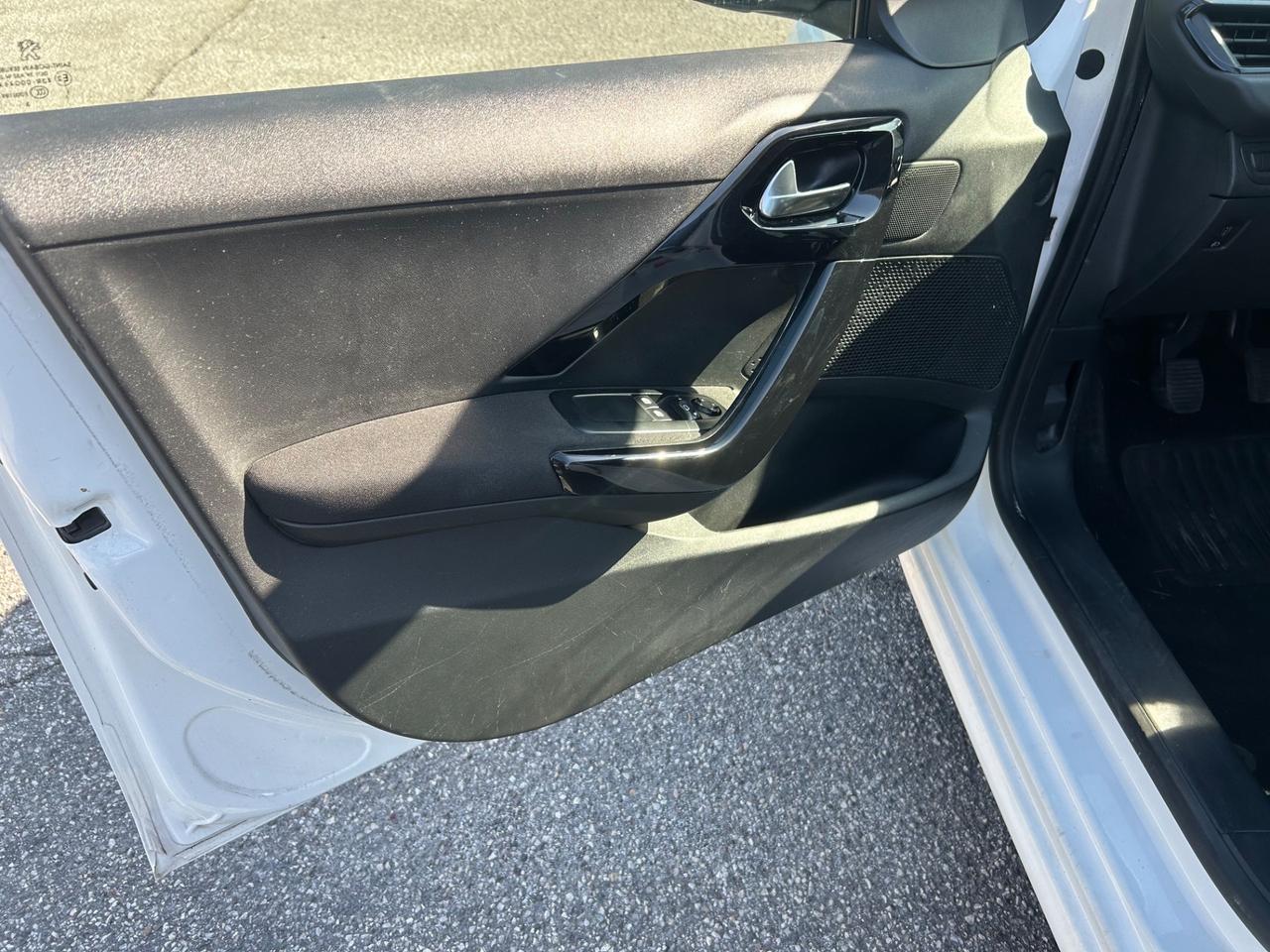 Peugeot 208 1.0 VTi 68 CV 5 porte Access