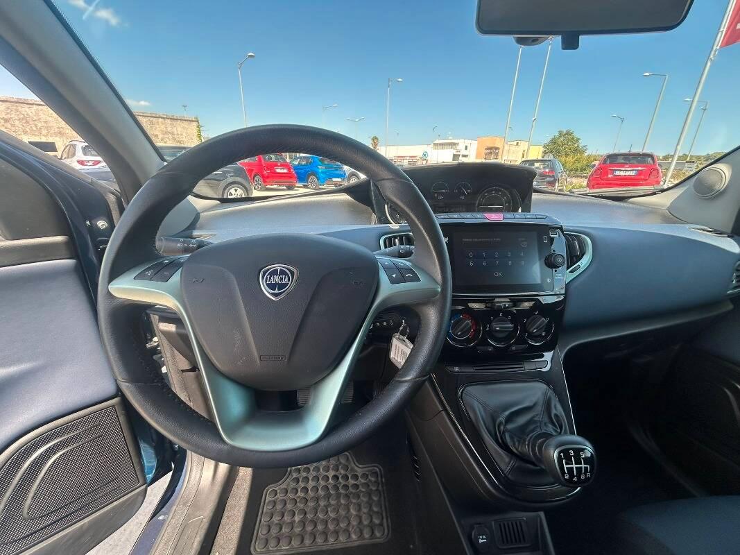 Lancia Ypsilon III 1.0 firefly hybrid Platino s&s 70cv