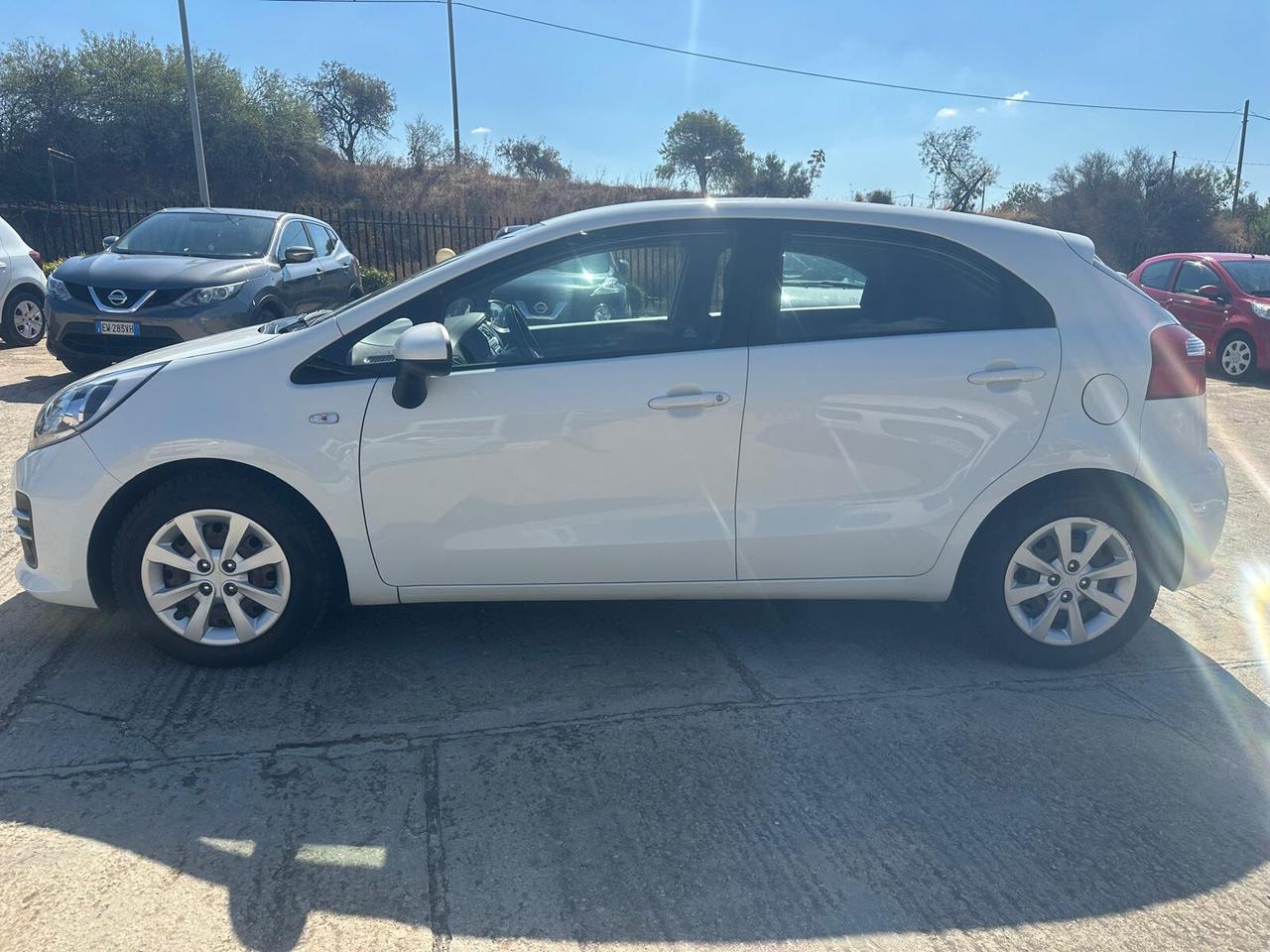 Kia Rio 1.1 CRDi Active (2016) | OK NEOPATENTATI - Consumi da Record (8.500€)