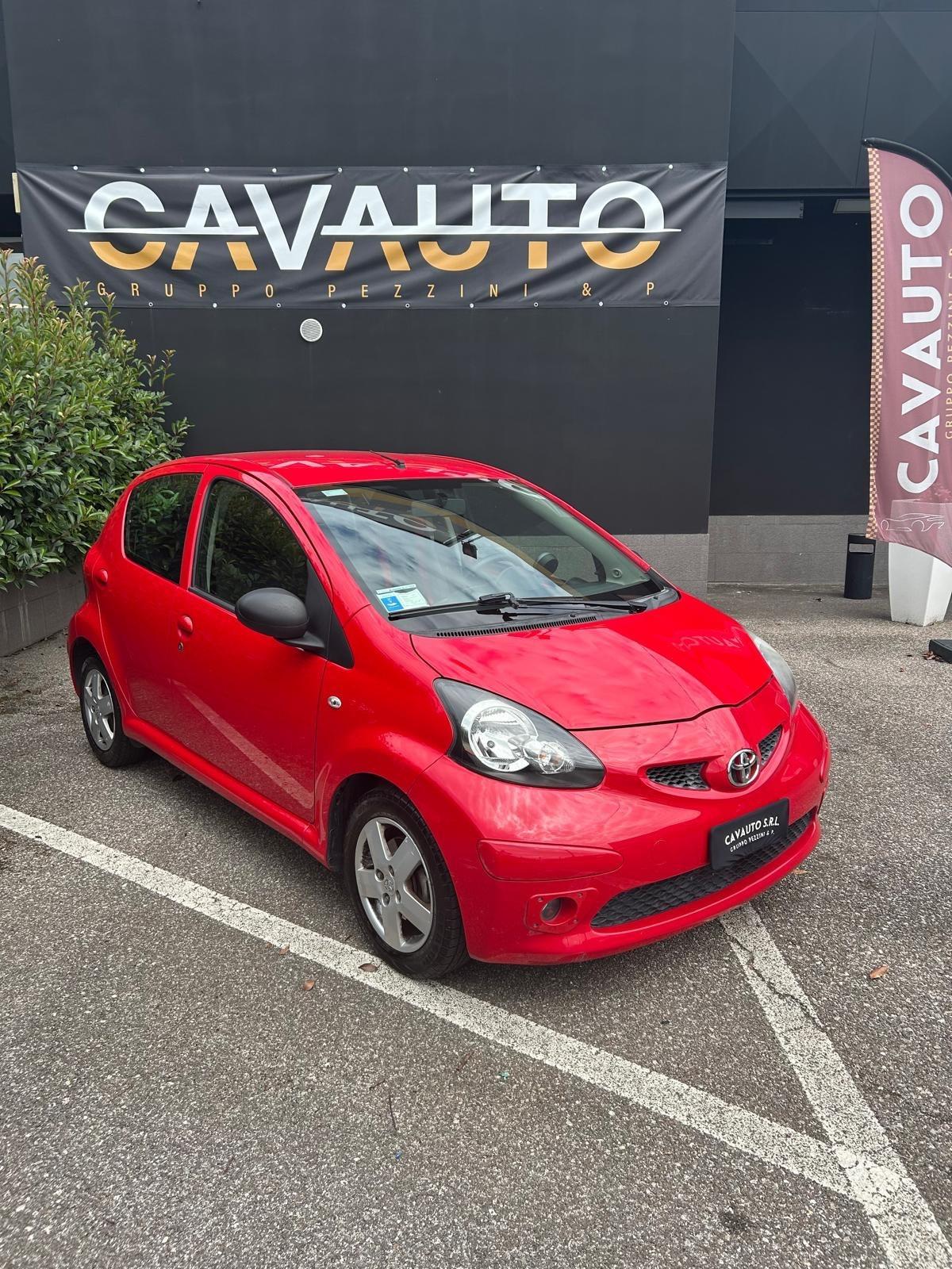 Toyota Aygo 1.4 turbodiesel 5 porte Sol