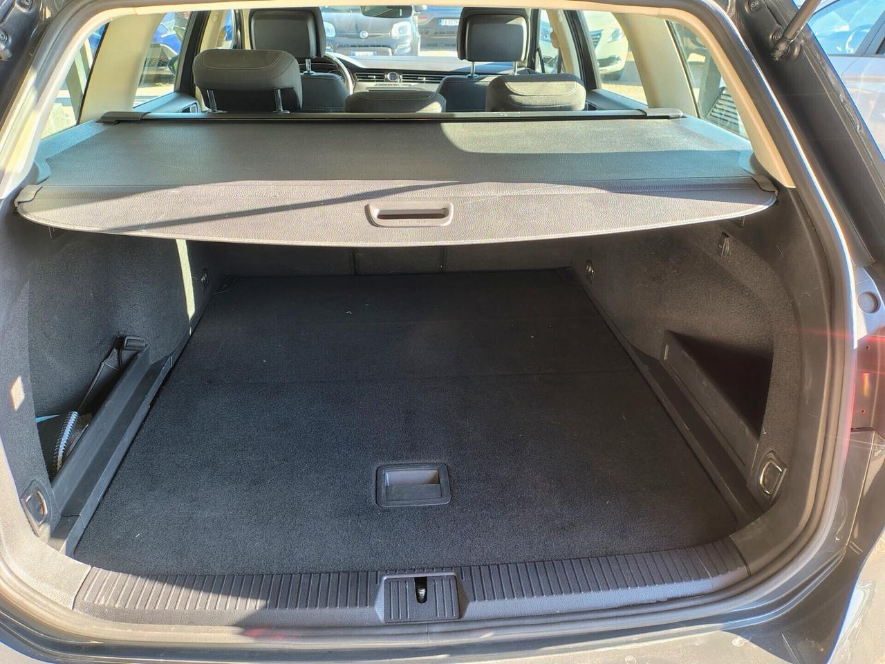 Volkswagen Passat 1.4 TSI DSG 2019 Trendline BlueMotion Technology