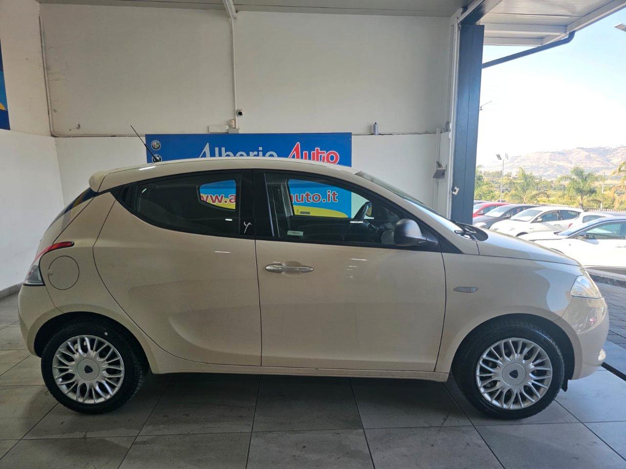 Lancia Ypsilon 5 Porte Ypsilon 1.2 Platinum 69cv