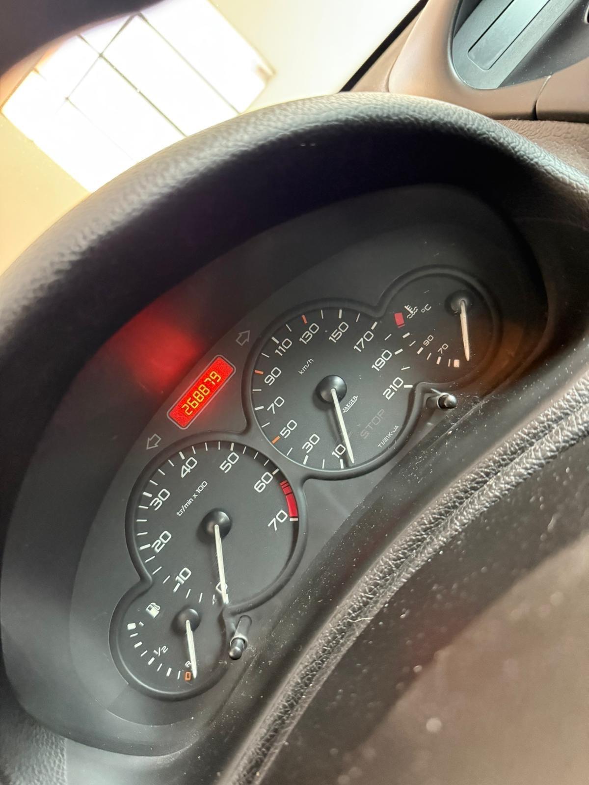 Peugeot 206 1.1 5p. XT