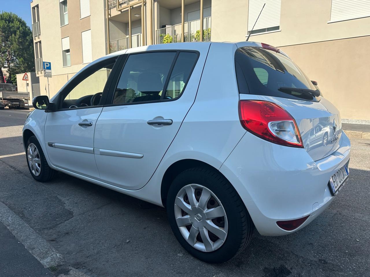 Renault Clio 1.2 16V 5 porte Luxe - euro 5 - solo 59000 km