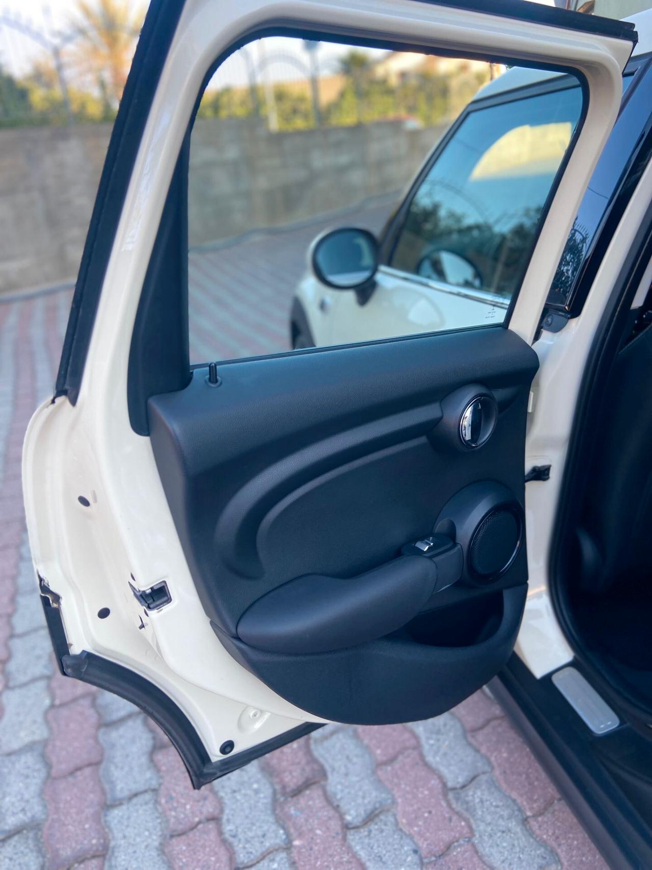 Mini 1.5 Cooper D 116cv 5porte
