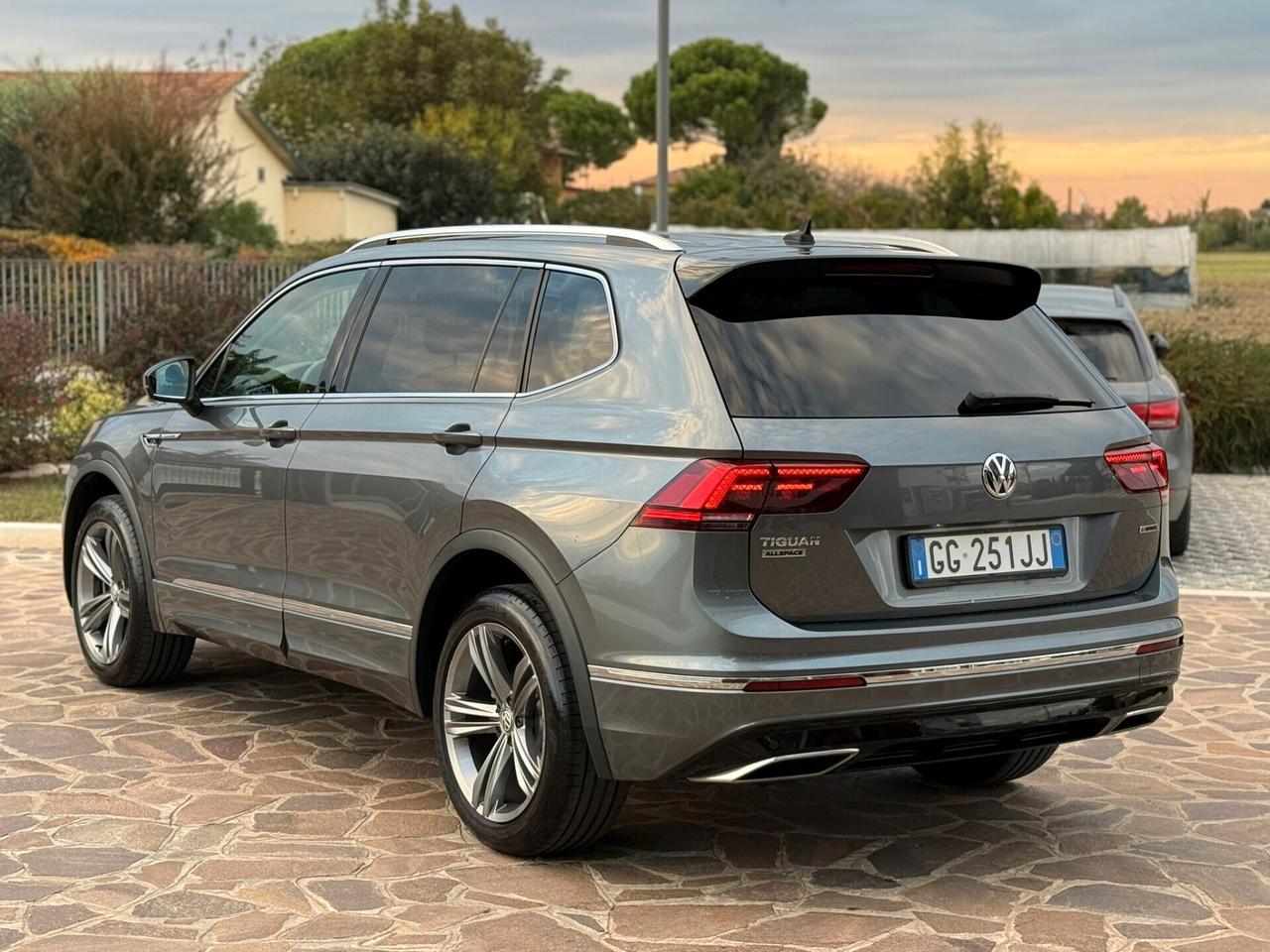 Volkswagen Tiguan Allspace R-Line 2.0 TDI 4Motion DSG 200 cv