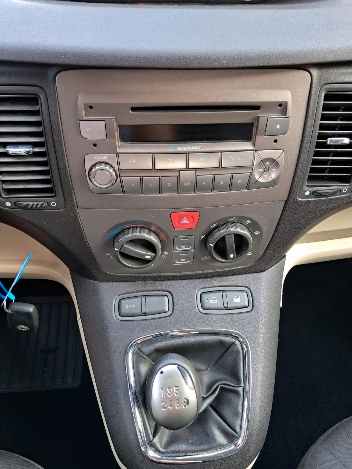 Lancia MUSA 1.4 16V Platino Plus neopatentati