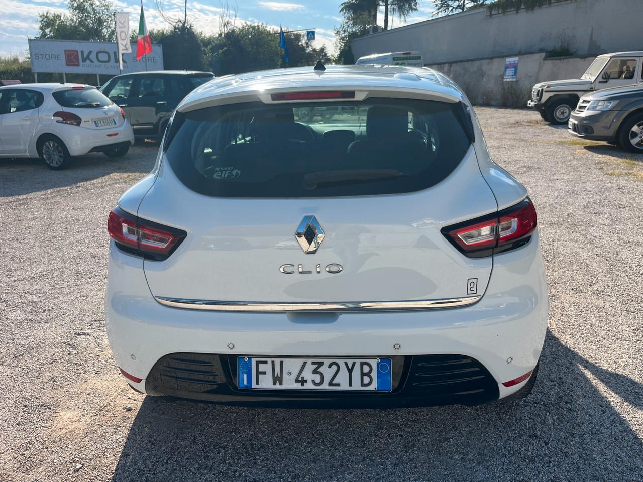 Renault Clio TCe 12V 75 CV 5 porte Moschino Intens