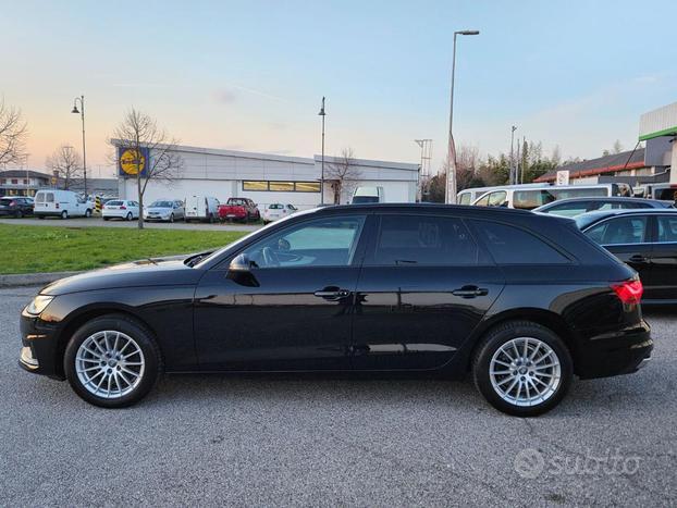 AUDI A4 Avant 35 TDI/163 CV S tronic Business/LE