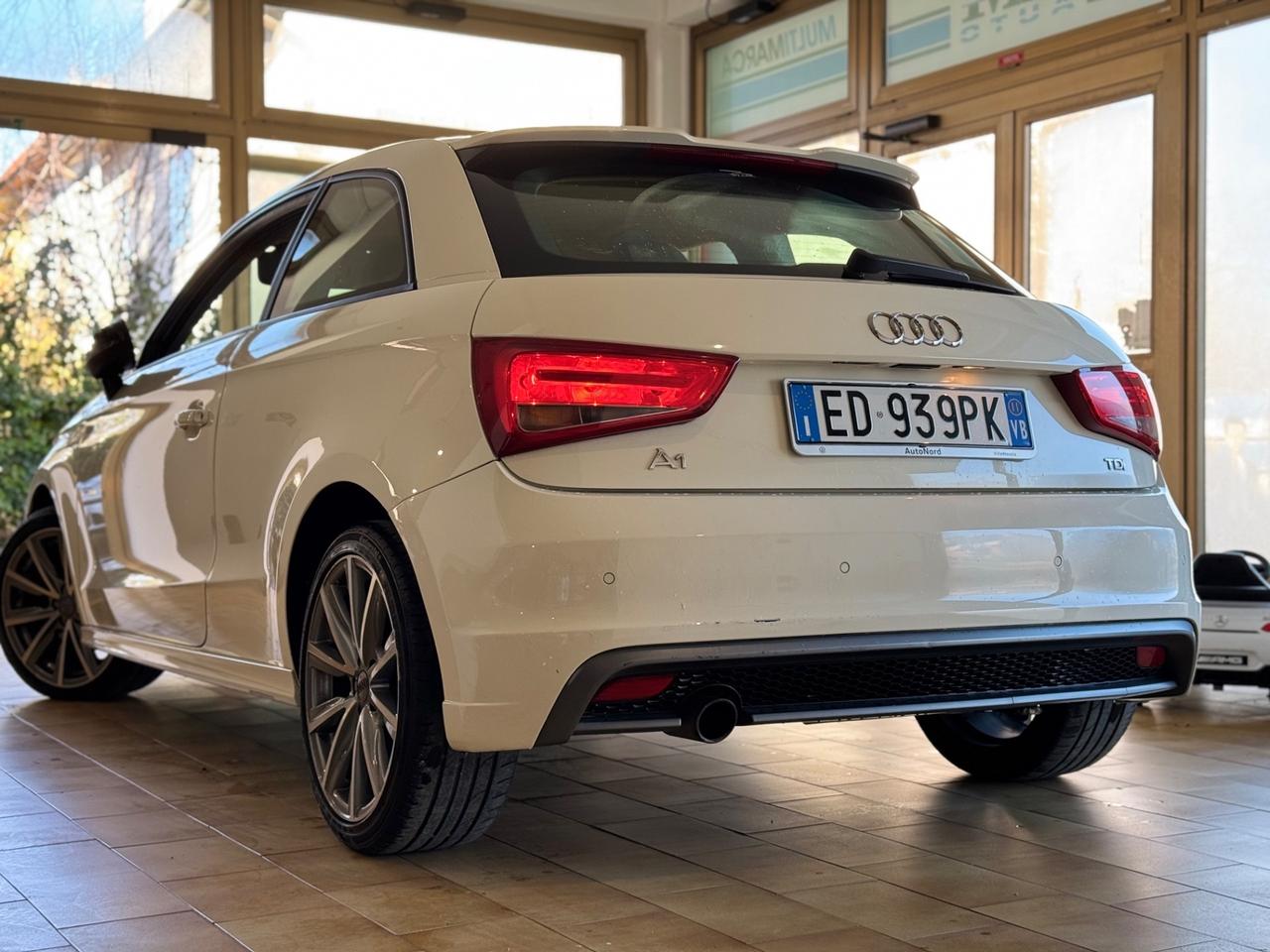 Audi A1 1.6 TDI 105 CV Attraction sline