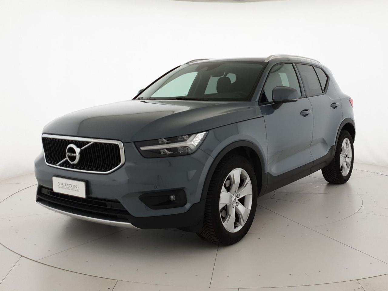 Volvo XC40 1.5 t3 momentum core 163cv auto my21