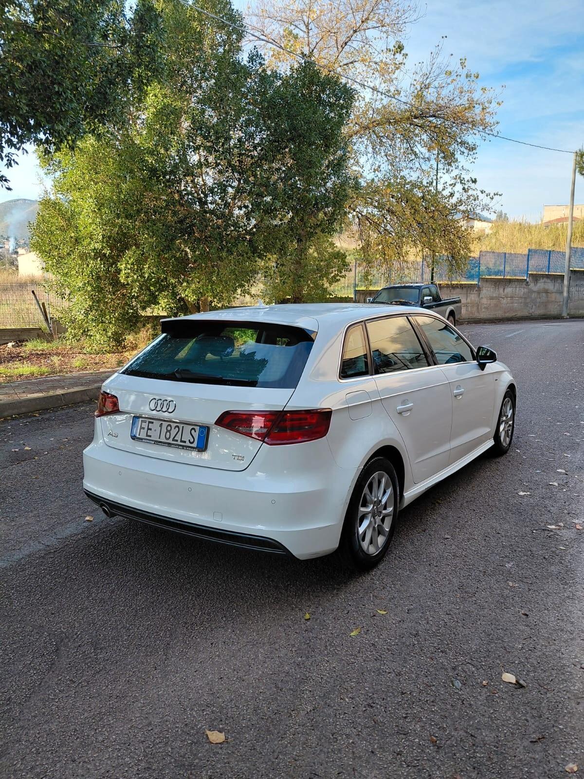 Audi A3 SPB 1.6 TDI clean diesel quattro Ambition
