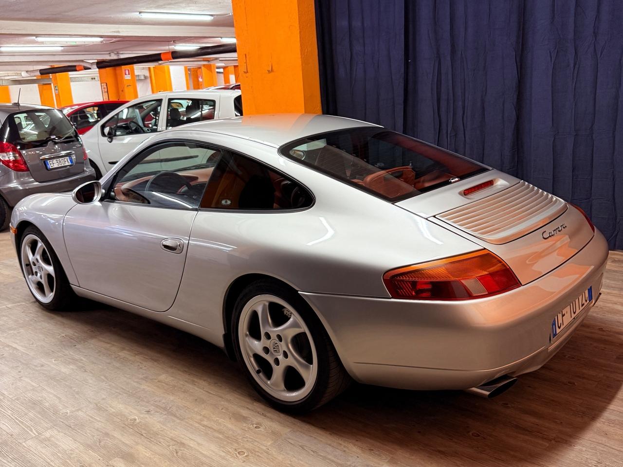 ESEMPLARE UNICO DI PORSCHE 996, IMMATRICOLATO NEL 1998 ISCRITTA ASI CON CRS A LIBRETTO.