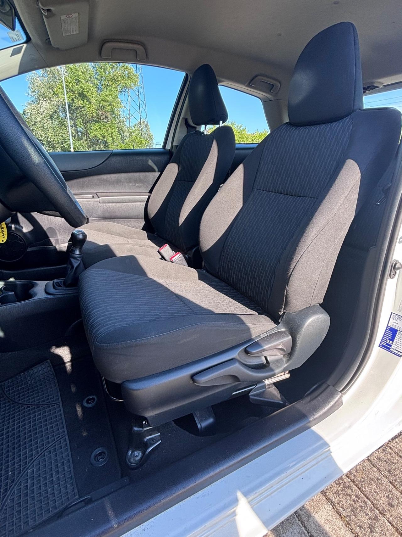 Toyota Yaris 1.0 3 porte Lounge