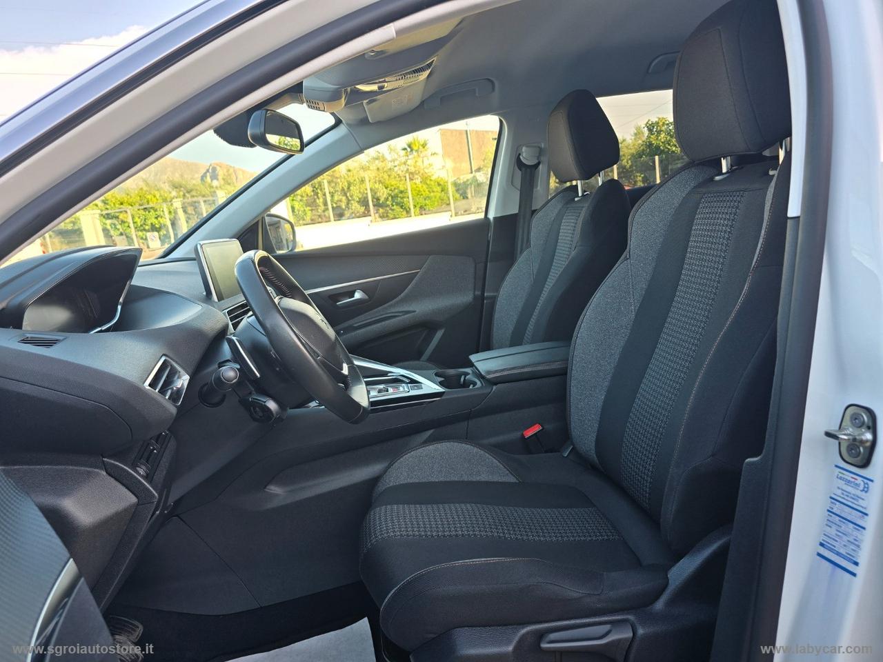 PEUGEOT 3008 BlueHDi 130 S&S EAT8 Business