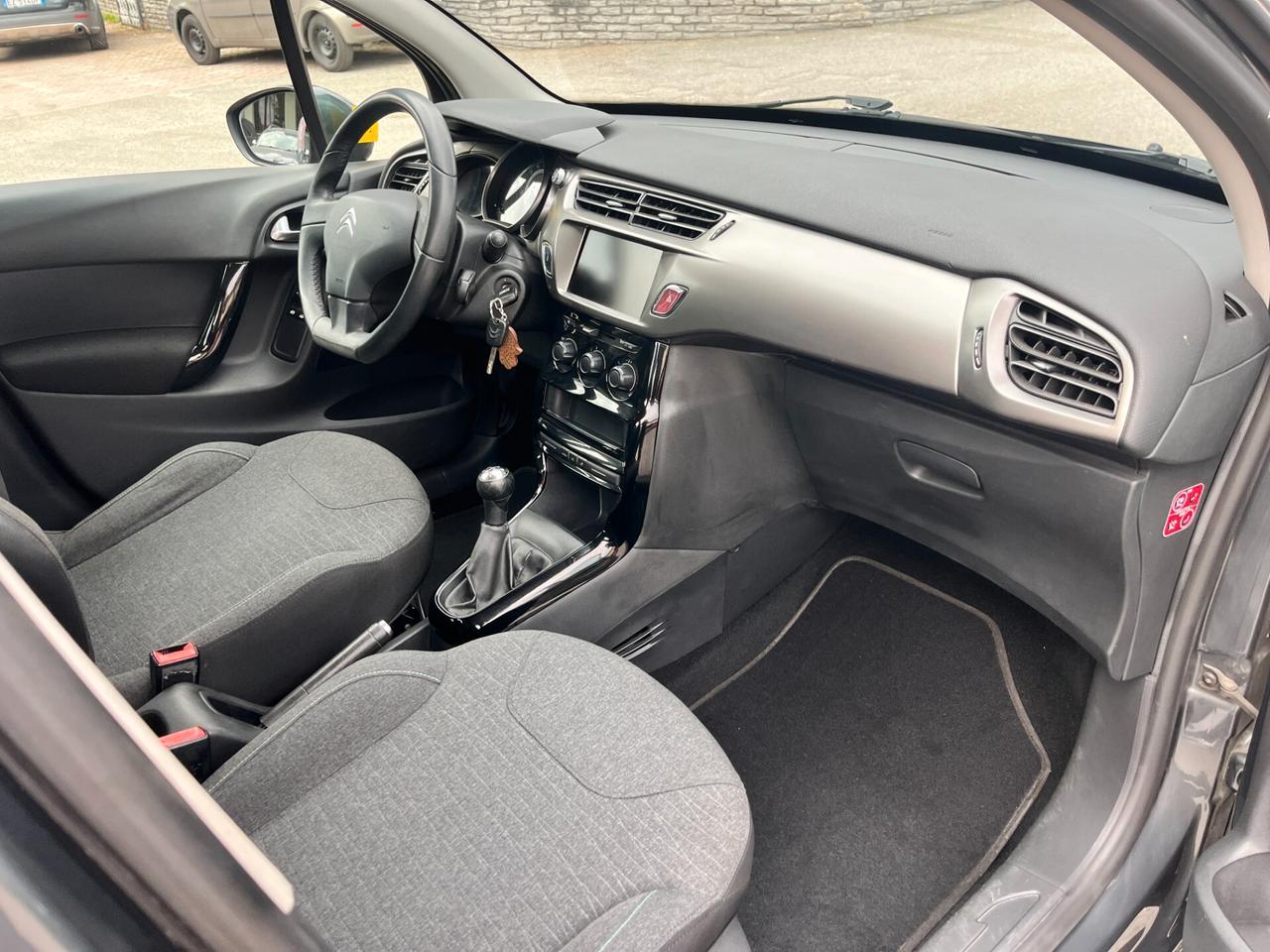 Citroen C3 PureTech 68 Attraction