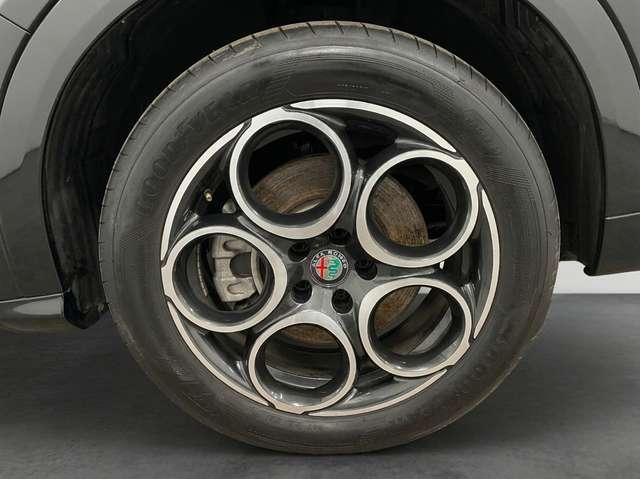Alfa Romeo Tonale 1.3 PHEV 280cv Tributo Italiano Q4 Auto