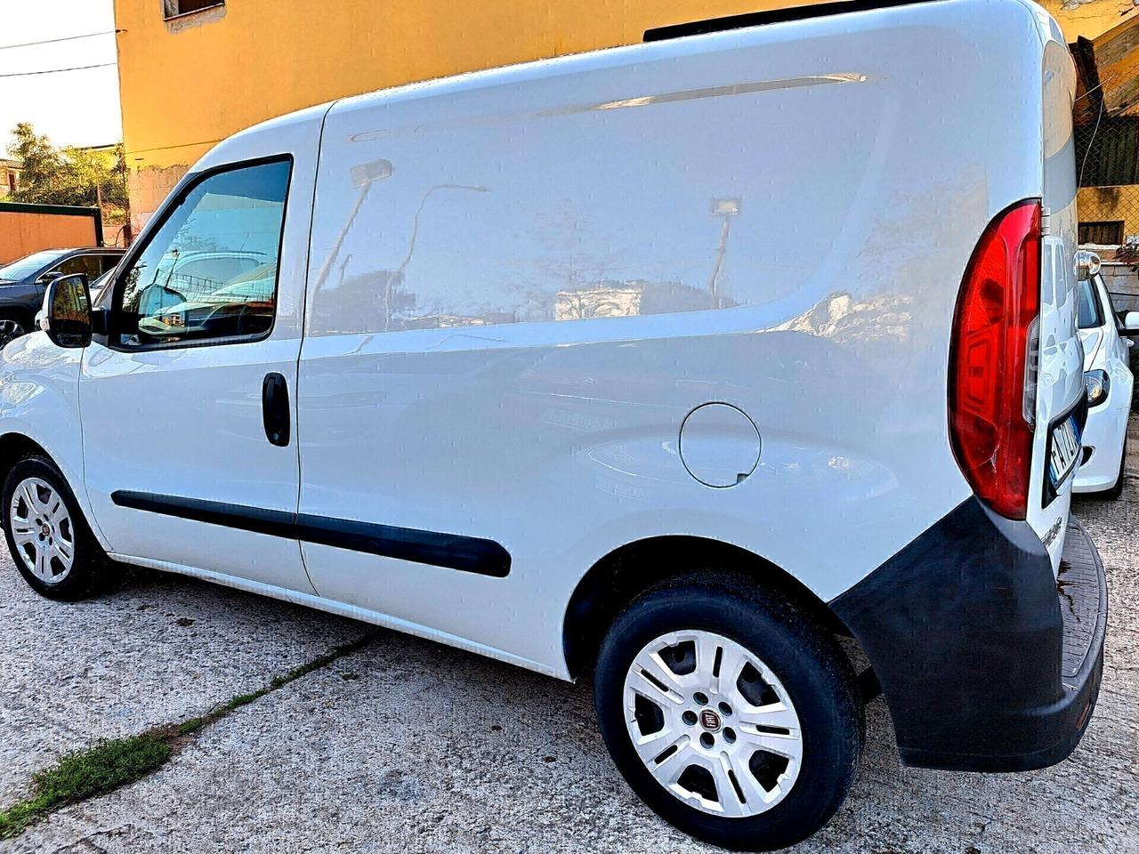 Fiat Doblò 1.6 MJT 105CV Lamierato SX