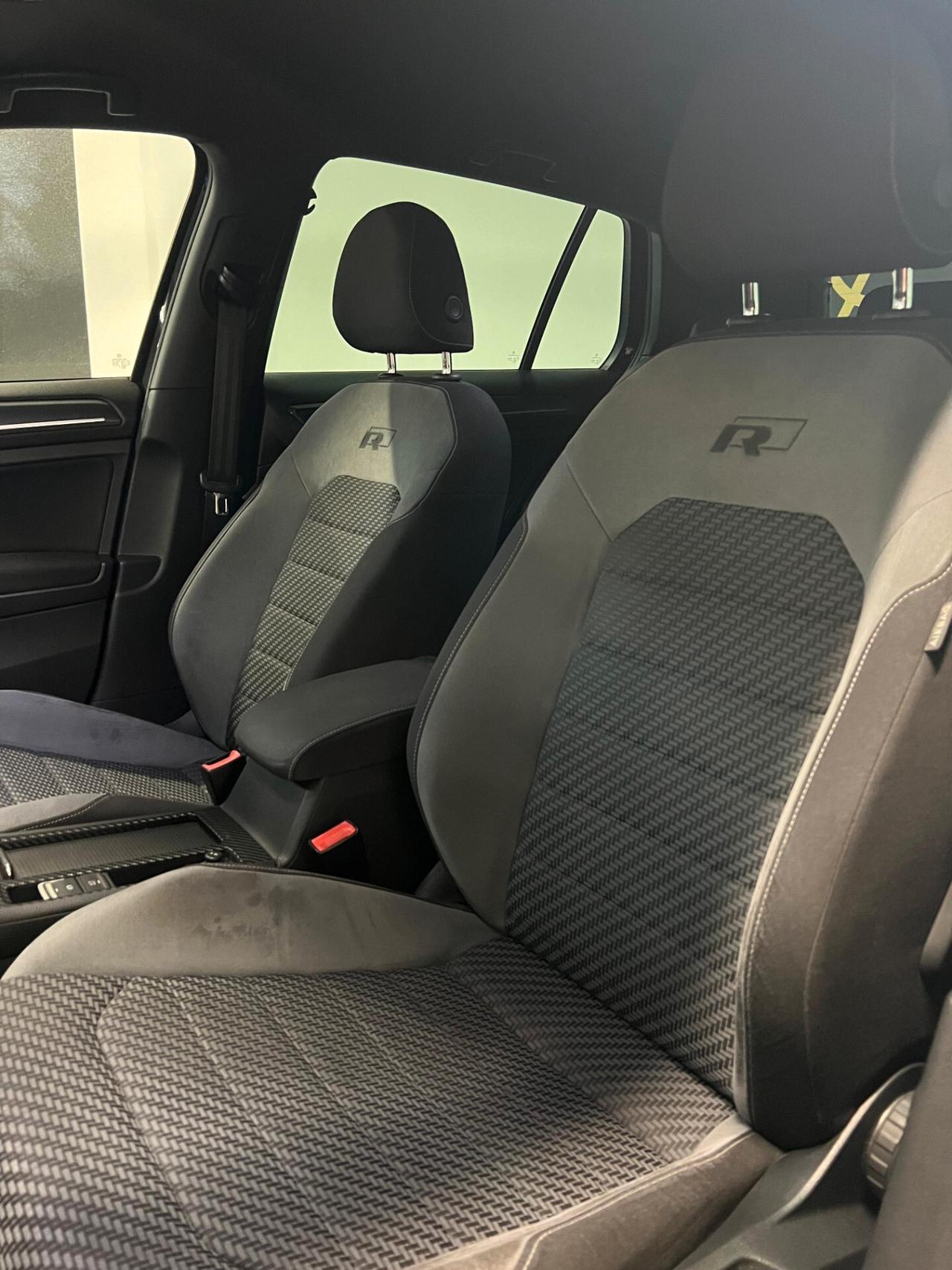 Volkswagen Golf 1.6 TDI 115 CV R-line