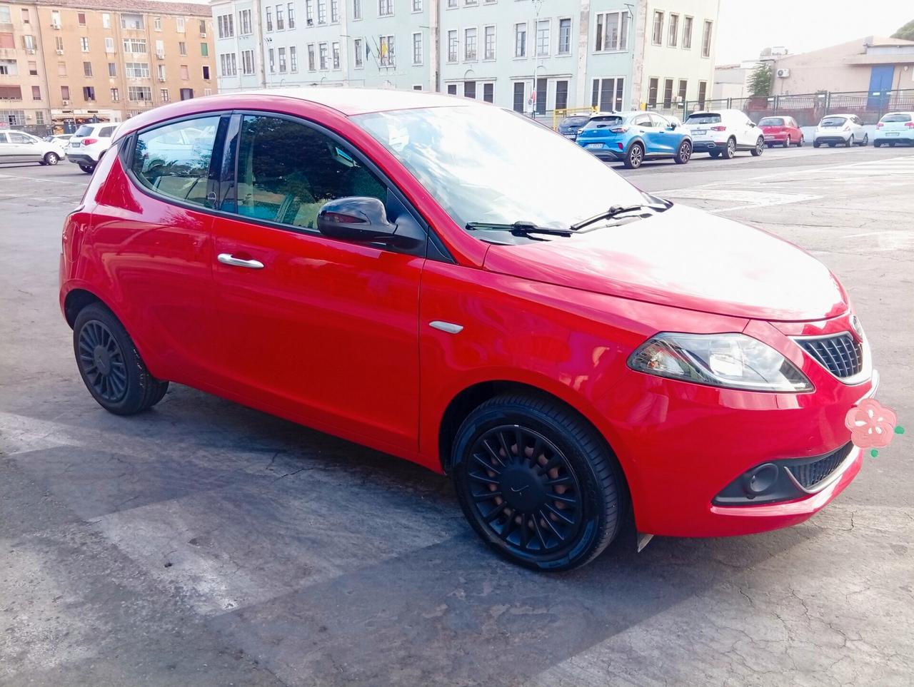 Lancia Ypsilon 1.0 FireFly 5 porte S&S Hybrid Ecochic Gold
