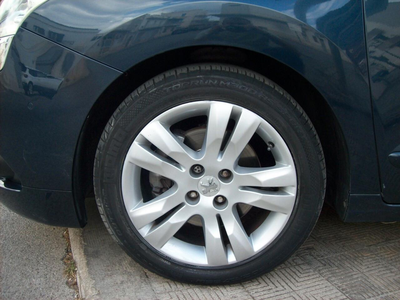 Peugeot 5008 2.0 HDi 150CV Allure Tetto Panoramico