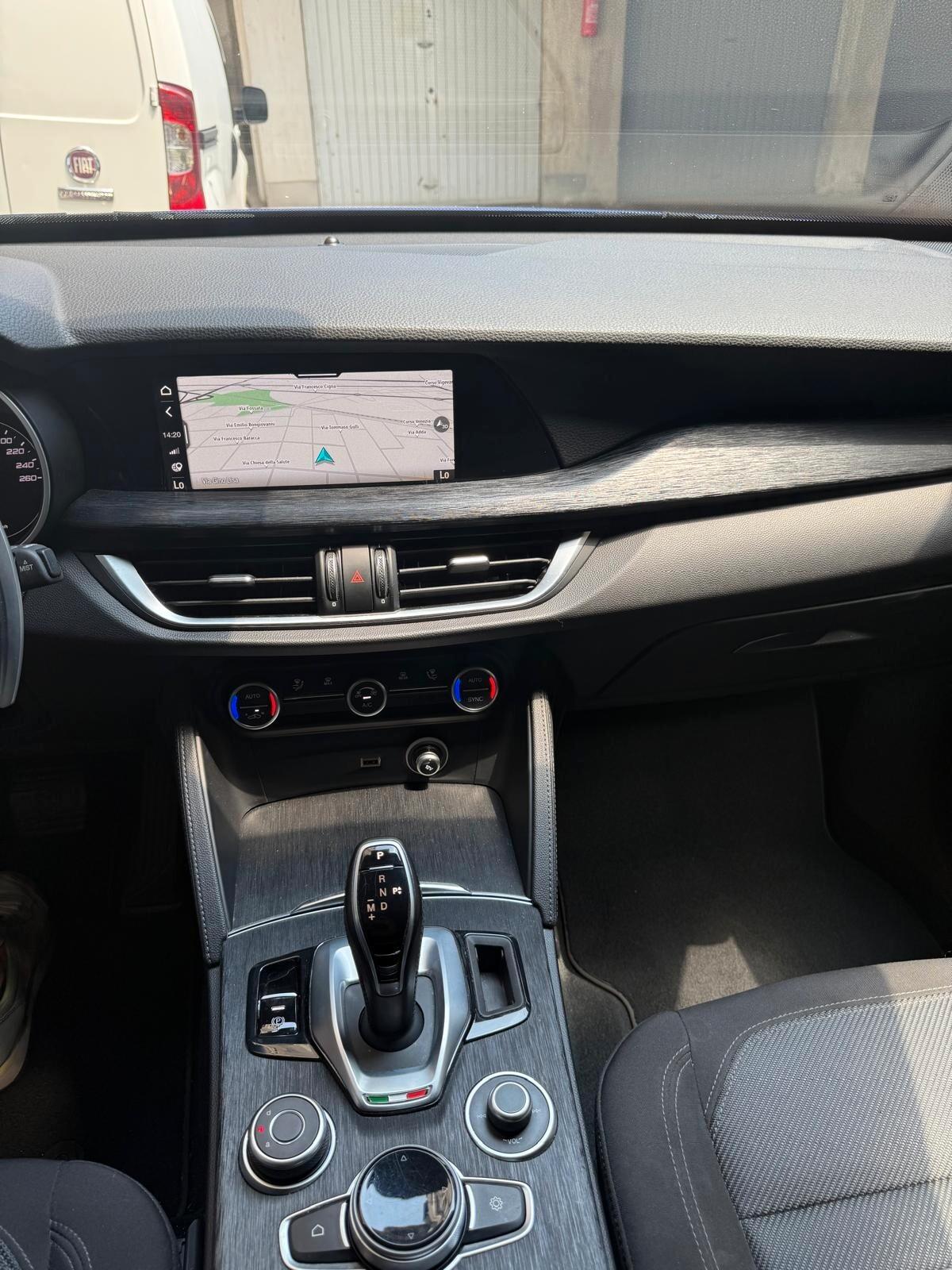 ALFA ROMEO STELVIO 190 CV AT8 Q4 Business