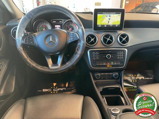 MERCEDES-BENZ GLA 200 d Aut. Sport *TETTO*PELLE*CAMERA