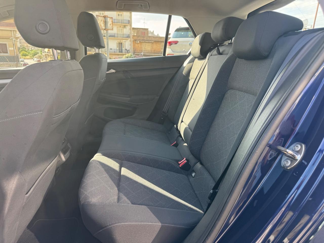 VOLKSWAGEN GOLF 8 2.0 TDI 150 CV DSG LIFE FULL IVA
